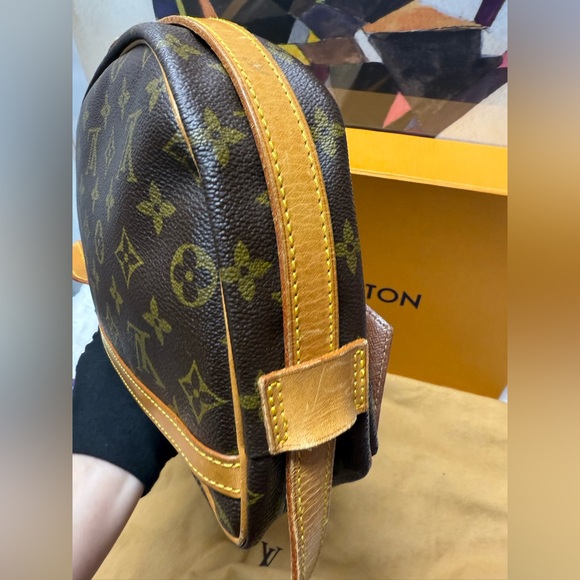 LOUIS VUITTON-MI883 Jeunefille Monogram Canvas Crossbody Bag - Picture 7 of 16